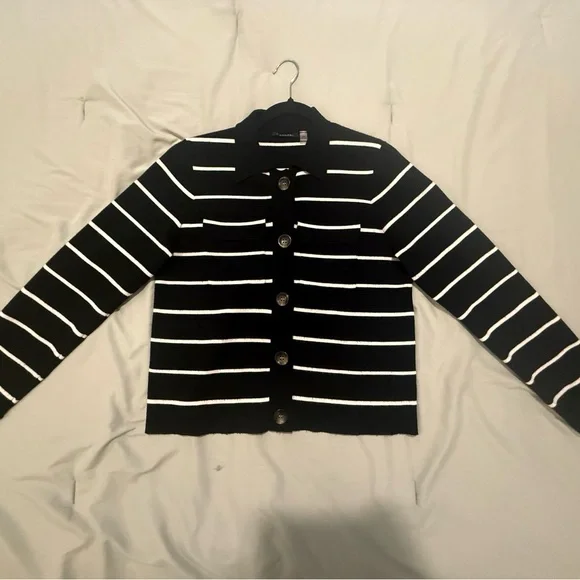 T Tahari Black and White Striped Cardigan - Picture 1 of 2